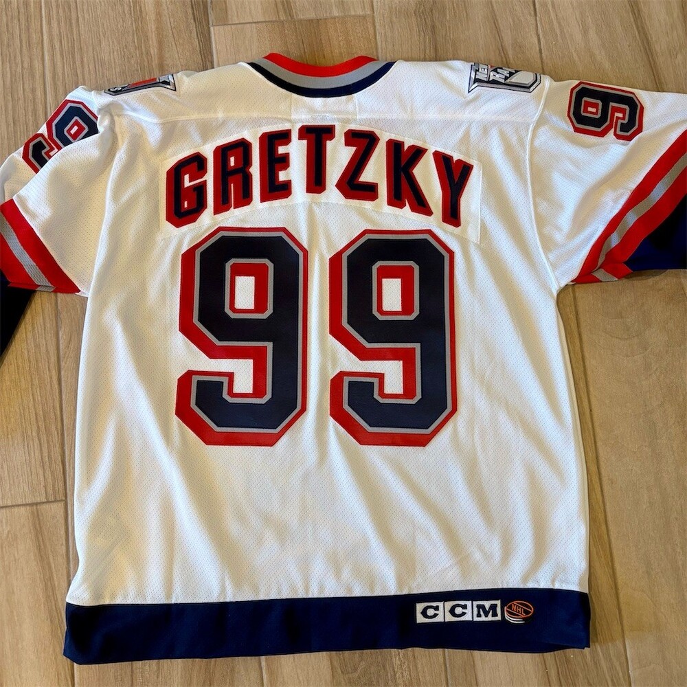 CCM New York Rangers Lady Liberty Semi ProJersey Wayne Gretzky #99 White NHL - Picture 6 of 12